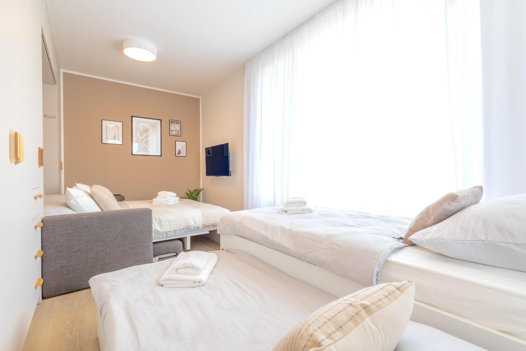 Bright 2Br - 4Th Floor, Balcony, Free Parking By Gravity Prague Διαμέρισμα Εξωτερικό φωτογραφία
