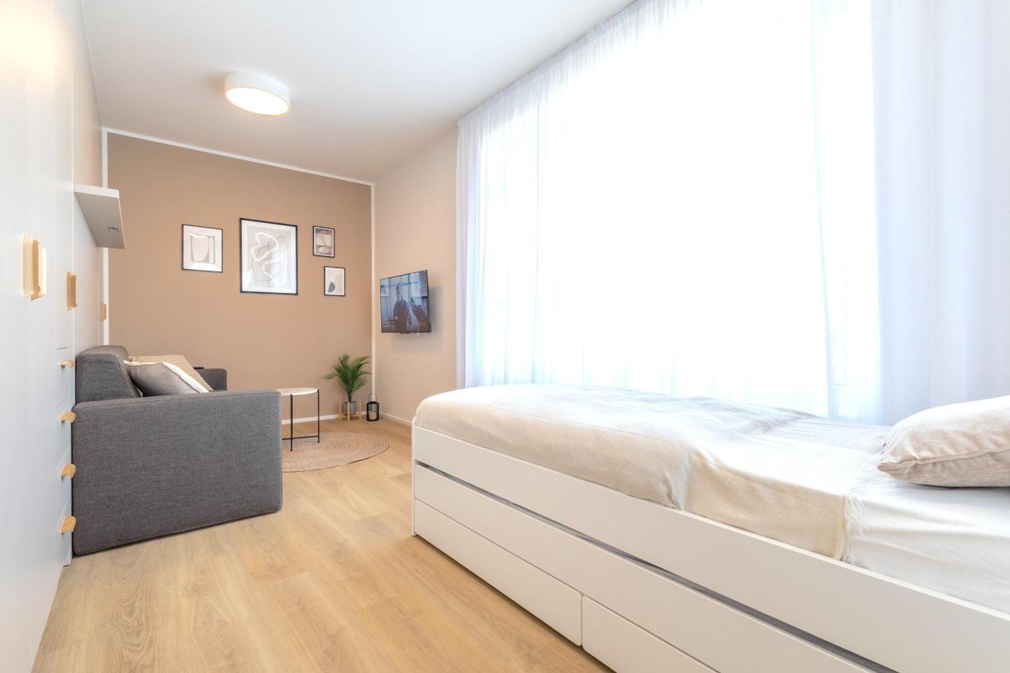 Bright 2Br - 4Th Floor, Balcony, Free Parking By Gravity Prague Διαμέρισμα Εξωτερικό φωτογραφία