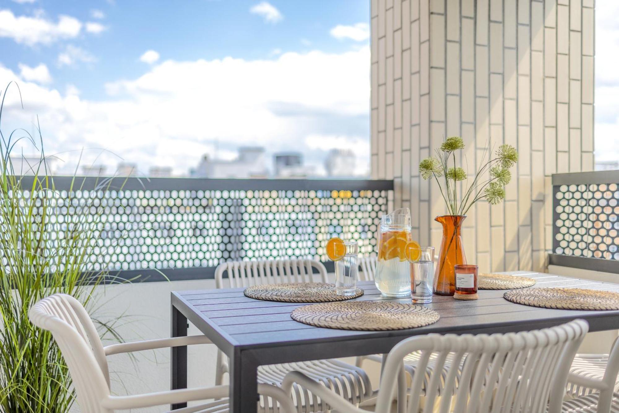 Bright 2Br - 4Th Floor, Balcony, Free Parking By Gravity Prague Διαμέρισμα Εξωτερικό φωτογραφία