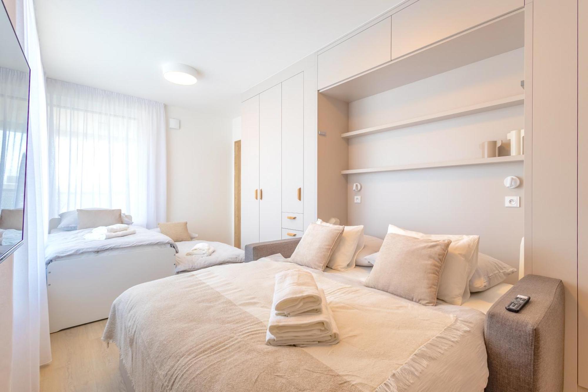 Bright 2Br - 4Th Floor, Balcony, Free Parking By Gravity Prague Διαμέρισμα Εξωτερικό φωτογραφία