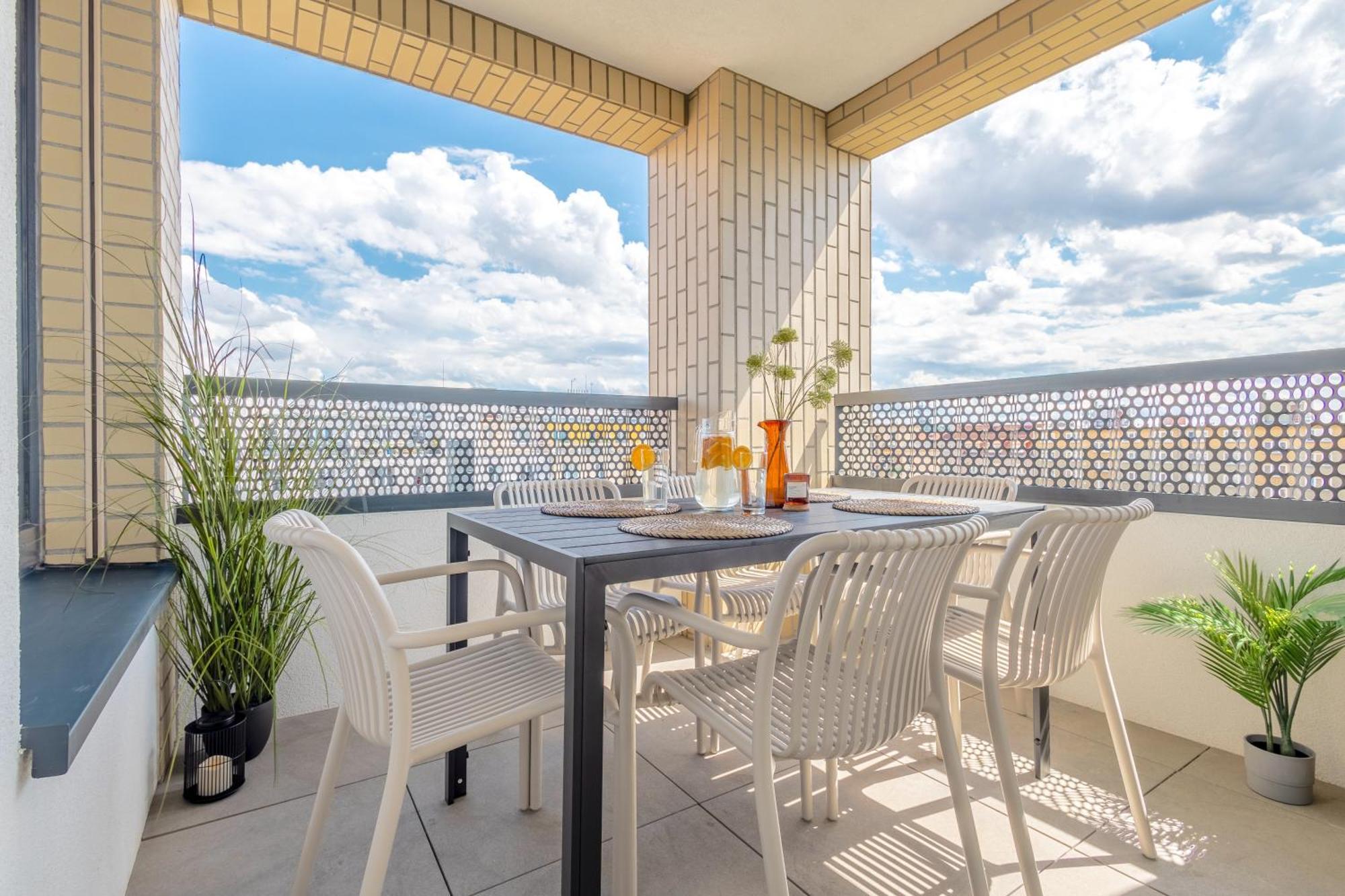 Bright 2Br - 4Th Floor, Balcony, Free Parking By Gravity Prague Διαμέρισμα Εξωτερικό φωτογραφία