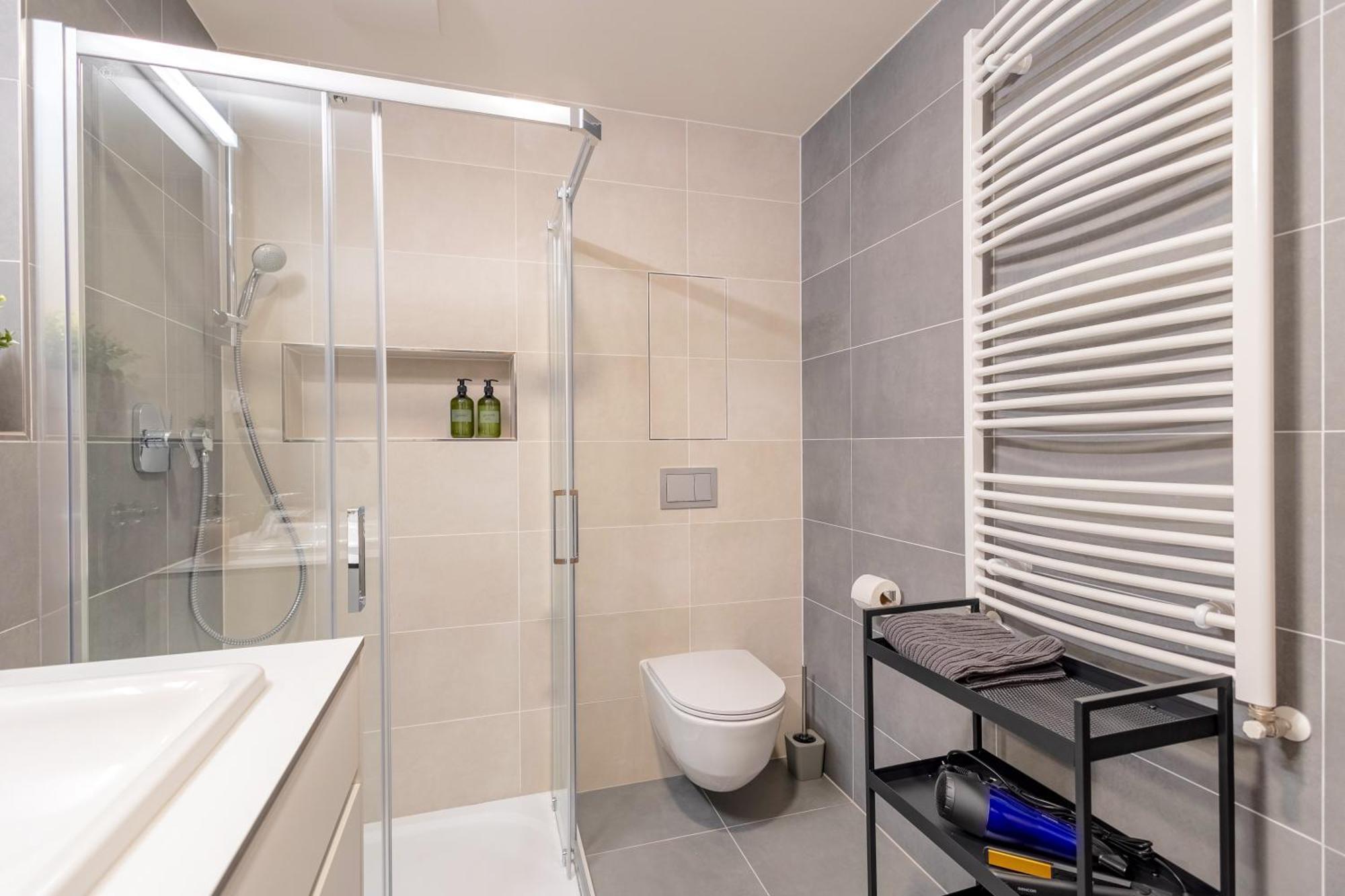Bright 2Br - 4Th Floor, Balcony, Free Parking By Gravity Prague Διαμέρισμα Εξωτερικό φωτογραφία