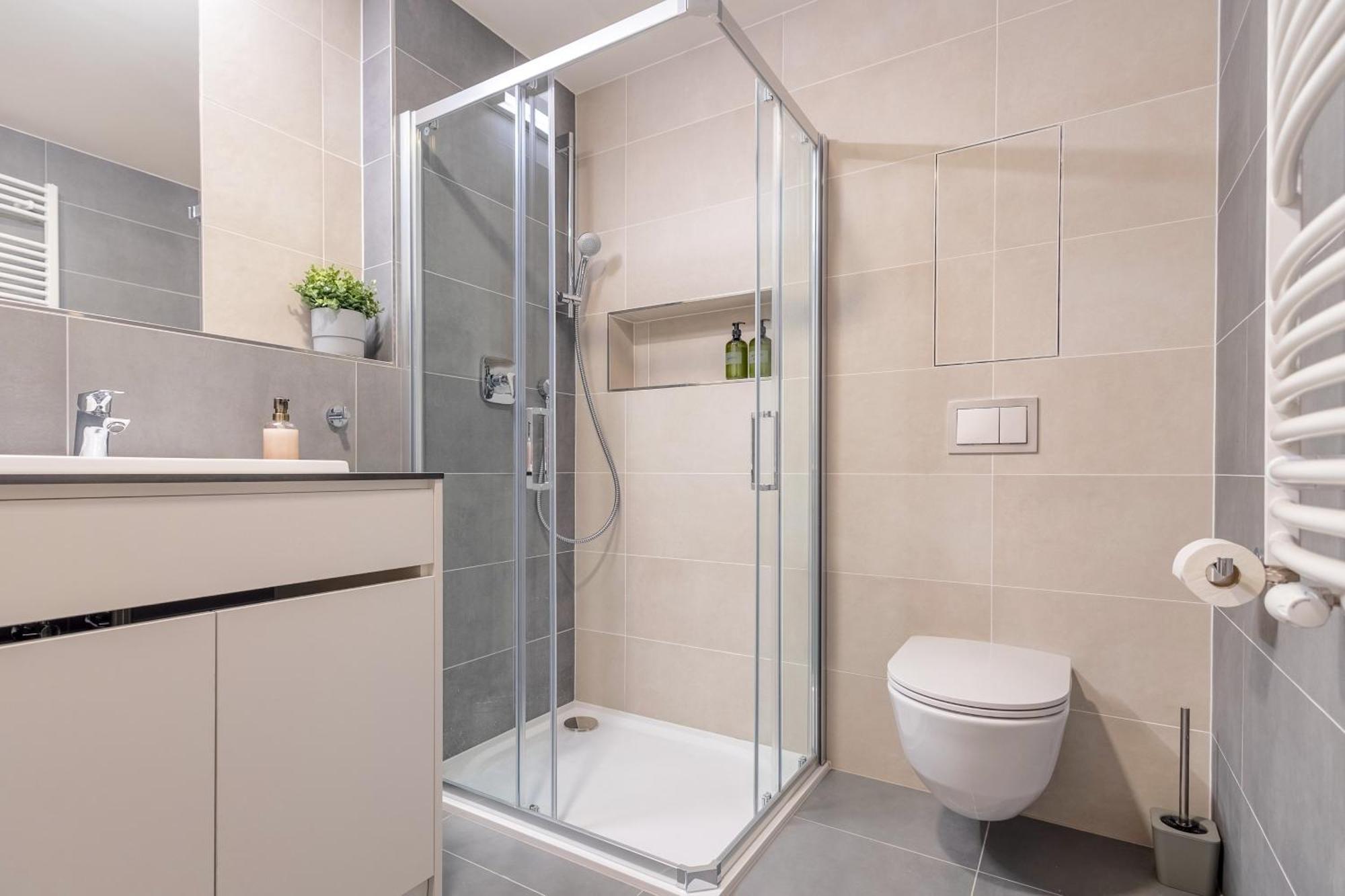 Bright 2Br - 4Th Floor, Balcony, Free Parking By Gravity Prague Διαμέρισμα Εξωτερικό φωτογραφία